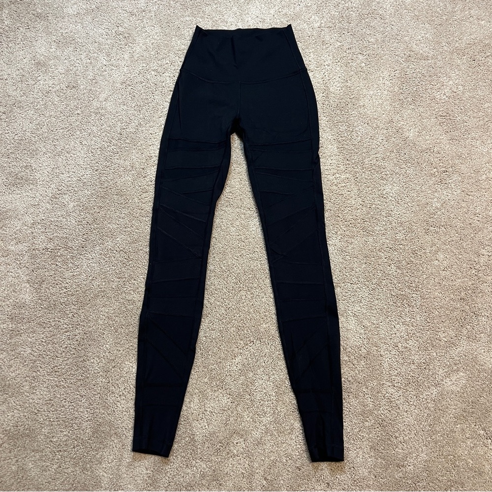 Women’s Lululemon Wunder Under High-Rise Mesh 28” Leggings Size 2